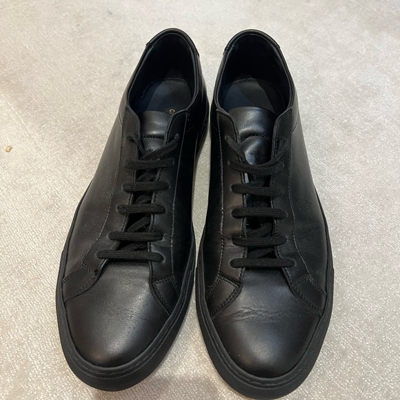 Men’s size 42 black common project sneakers